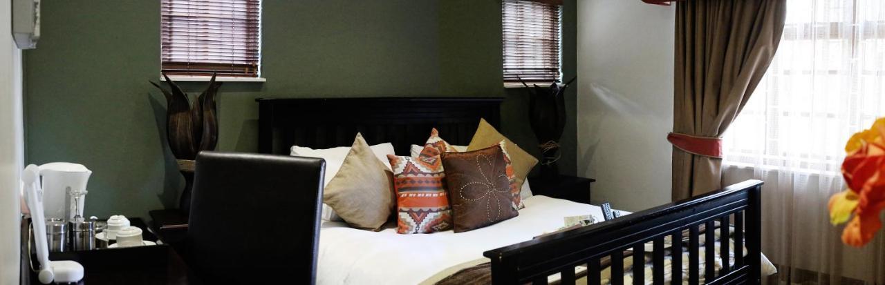 Moonriver Guest house 4*
